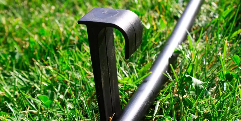 колышек для капельной линии